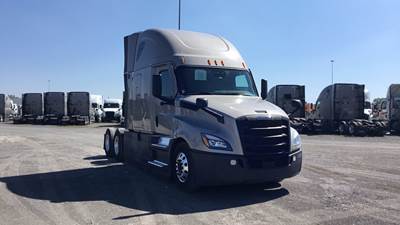 Freightliner Cascadia - 72" Raised Roof Double Bunk Sleeper, Detroit, Automatic, Battery Powered HVAC with Optimized Idle