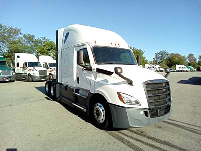 2022 Freightliner Cascadia - 72" Raised Roof Double Bunk Sleeper, Detroit, Automatic, Battery Powered HVAC with Optimized Idle