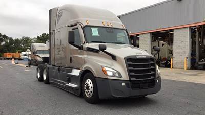 2022 Freightliner Cascadia - 72" Raised Roof Double Bunk Sleeper, Detroit, Automatic, Battery Powered HVAC with Optimized Idle