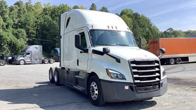 2022 Freightliner Cascadia - 72" Raised Roof Double Bunk Sleeper, Detroit, Automatic, Battery Powered HVAC with Optimized Idle