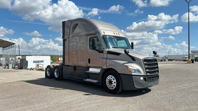 2022 Freightliner Cascadia - 72" Raised Roof Double Bunk Sleeper, Detroit, Automatic, Battery Powered HVAC with Optimized Idle