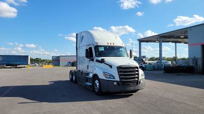 2022 Freightliner Cascadia - 72" Raised Roof Double Bunk Sleeper, Detroit, Automatic, Battery Powered HVAC with Optimized Idle