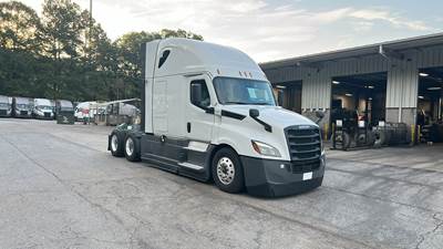 2022 Freightliner Cascadia - 72" Raised Roof Double Bunk Sleeper, Detroit, Automatic, Battery Powered HVAC with Optimized Idle