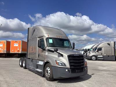 2022 Freightliner Cascadia - 72" Raised Roof Double Bunk Sleeper, Detroit, Automatic, Battery Powered HVAC with Optimized Idle