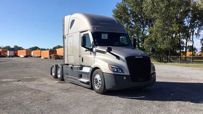 Freightliner Cascadia - 72" Raised Roof Double Bunk Sleeper, Detroit, Automatic, Optimized Idle
