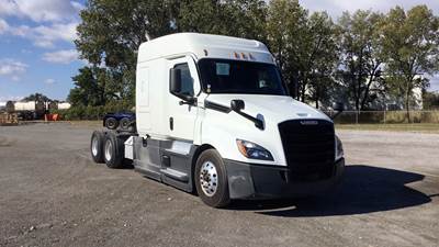 Freightliner Cascadia Sleeper Semi Truck - 72" Extra-Tall Roof, Detroit, Automatic, Battery Powered HVAC with Optimized Idle