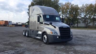 Freightliner Cascadia - 72" Raised Roof Double Bunk Sleeper, Detroit, Automatic, Optimized Idle