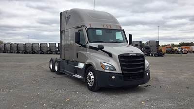 Freightliner Cascadia - 72" Raised Roof Double Bunk Sleeper, Detroit, Automatic, Optimized Idle
