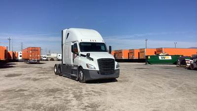 Freightliner Cascadia - 72" Raised Roof Double Bunk Sleeper, Detroit, Automatic, Battery Powered HVAC with Optimized Idle