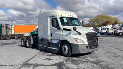 Freightliner Cascadia Sleeper Semi Truck - 72" Extra-Tall Roof, Detroit, Automatic, Battery Powered HVAC with Optimized Idle