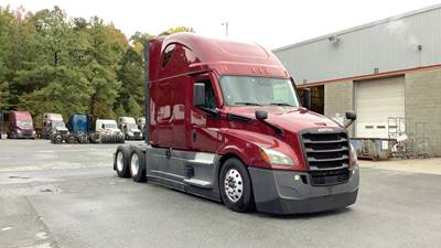 Freightliner Cascadia - 72" Raised Roof Double Bunk Sleeper, Detroit, Automatic, Battery Powered HVAC with Optimized Idle