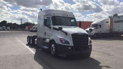 Freightliner Cascadia Sleeper Semi Truck - 72" Extra-Tall Roof, Detroit, Automatic, Bulk Equipment