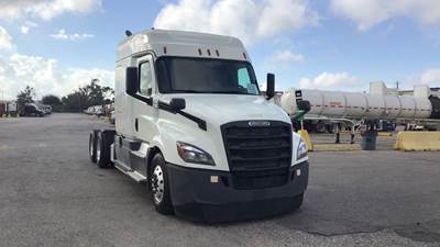 Freightliner Cascadia Sleeper Semi Truck - 72" Extra-Tall Roof, Detroit, Automatic