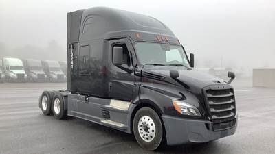 Freightliner Cascadia - 72" Raised Roof Double Bunk Sleeper, Detroit, Automatic, Battery Powered HVAC with Optimized Idle