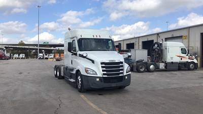 Freightliner Cascadia Sleeper Semi Truck - 72" Extra-Tall Roof, Detroit, Automatic, Battery Powered HVAC with Optimized Idle