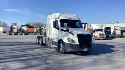 Freightliner Cascadia Sleeper Semi Truck - 72" Extra-Tall Roof, Detroit, Automatic, Battery Powered HVAC with Optimized Idle