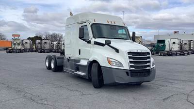 Freightliner Cascadia Sleeper Semi Truck - 72" Extra-Tall Roof, Detroit, Automatic, Battery Powered HVAC with Optimized Idle