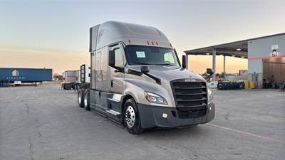 Freightliner Cascadia - 72" Raised Roof Double Bunk Sleeper, Detroit, Automatic, Battery Powered HVAC with Optimized Idle