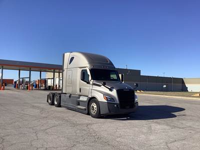 Freightliner Cascadia - 72" Raised Roof Double Bunk Sleeper, Detroit, Automatic, Battery Powered HVAC with Optimized Idle