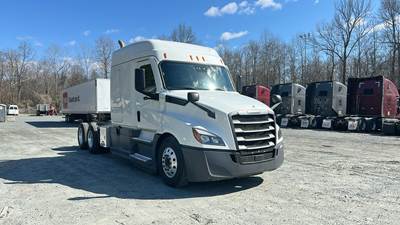 Freightliner Cascadia Sleeper Semi Truck - 72" Extra-Tall Roof, Detroit, Automatic, Battery Powered HVAC with Optimized Idle