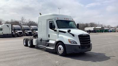 Freightliner Cascadia Sleeper Semi Truck - 72" Extra-Tall Roof, Detroit, Automatic, Battery Powered HVAC with Optimized Idle