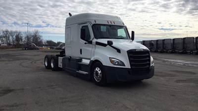 Freightliner Cascadia Sleeper Semi Truck - 72" Extra-Tall Roof, Detroit, Automatic, Battery Powered HVAC with Optimized Idle