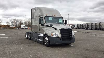 Freightliner Cascadia - 72" Raised Roof Double Bunk Sleeper, Detroit, Automatic, Battery Powered HVAC with Optimized Idle