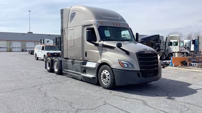 Freightliner Cascadia - 72" Raised Roof Double Bunk Sleeper, Detroit, Automatic, Battery Powered HVAC with Optimized Idle