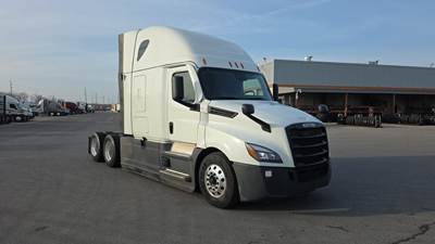Freightliner Cascadia - 72" Raised Roof Double Bunk Sleeper, Detroit, Automatic, Battery Powered HVAC with Optimized Idle