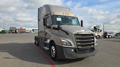 Freightliner Cascadia - 72" Raised Roof Double Bunk Sleeper, Detroit, Automatic, Battery Powered HVAC with Optimized Idle