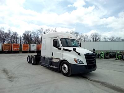 Freightliner Cascadia Sleeper Semi Truck - 72" Extra-Tall Roof, Detroit, Automatic, Battery Powered HVAC with Optimized Idle