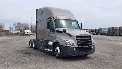 Freightliner Cascadia - 72" Raised Roof Double Bunk Sleeper, Detroit, Automatic, Battery Powered HVAC with Optimized Idle