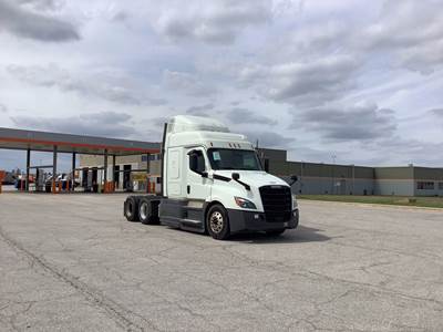 Freightliner Cascadia Sleeper Semi Truck - 48" Extra-Tall Roof, Detroit, Automatic