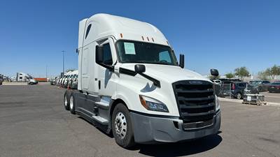 Freightliner Cascadia - 72" Raised Roof Double Bunk Sleeper, Detroit, Automatic, Optimized Idle