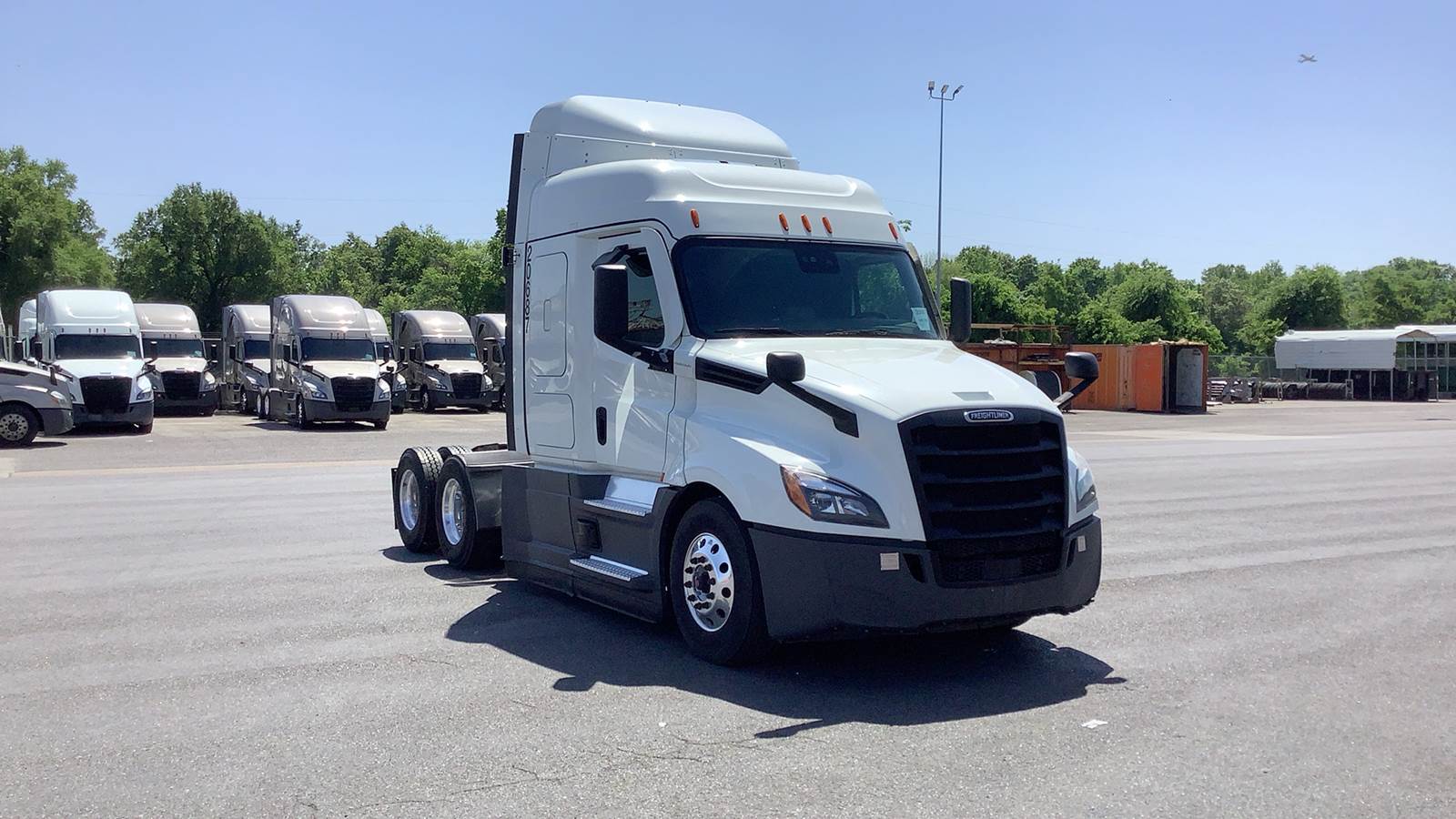 2021 Freightliner sleeper semi-truck