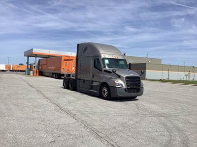 Freightliner Cascadia - 72" Raised Roof Double Bunk Sleeper, Detroit, Automatic, Battery Powered HVAC with Optimized Idle