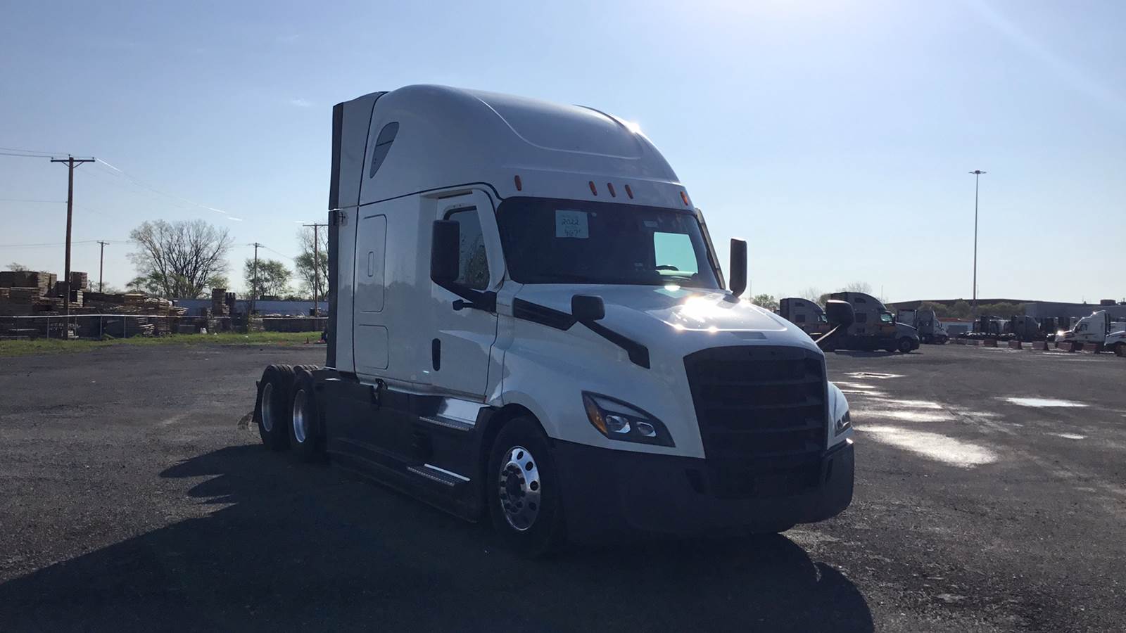 2022 Freightliner sleeper semi-truck
