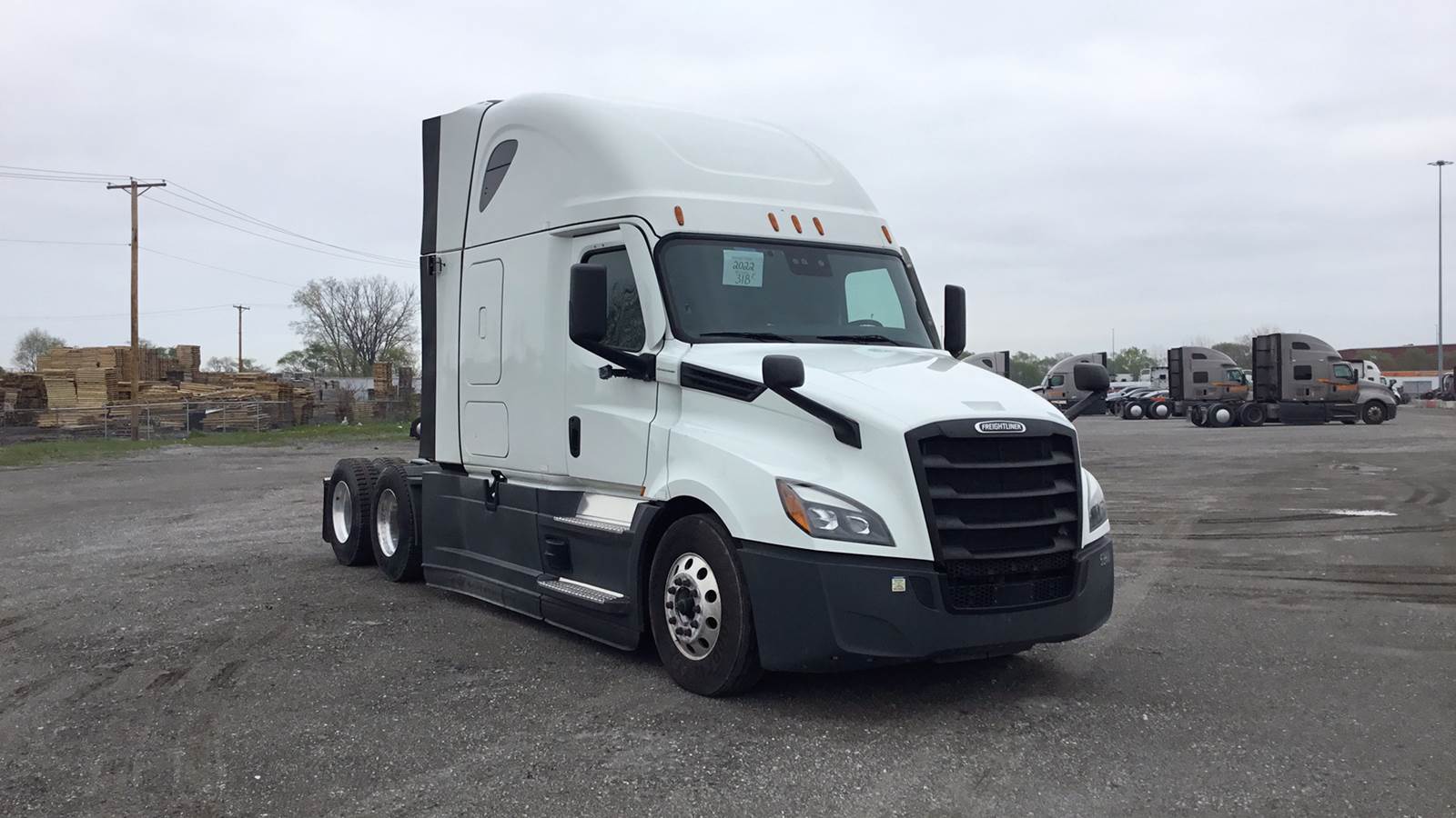 2022 Freightliner sleeper semi-truck