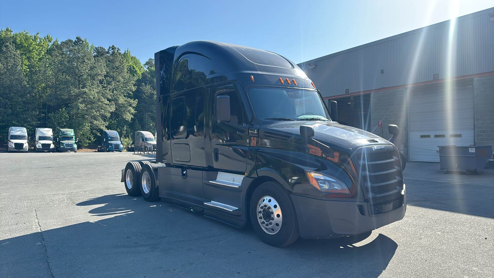 2020 Freightliner sleeper semi-truck