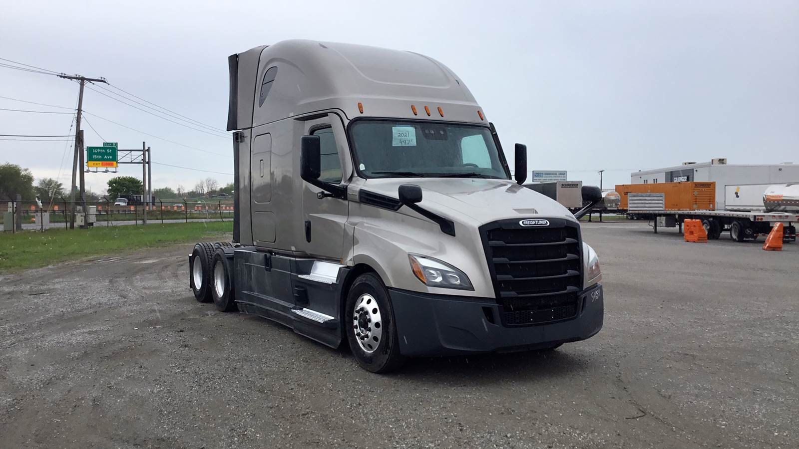2021 Freightliner sleeper semi-truck