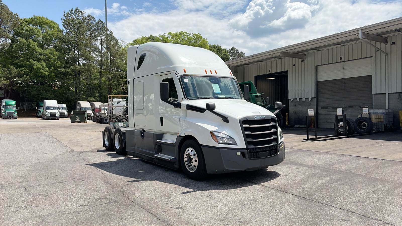 2022 Freightliner sleeper semi-truck