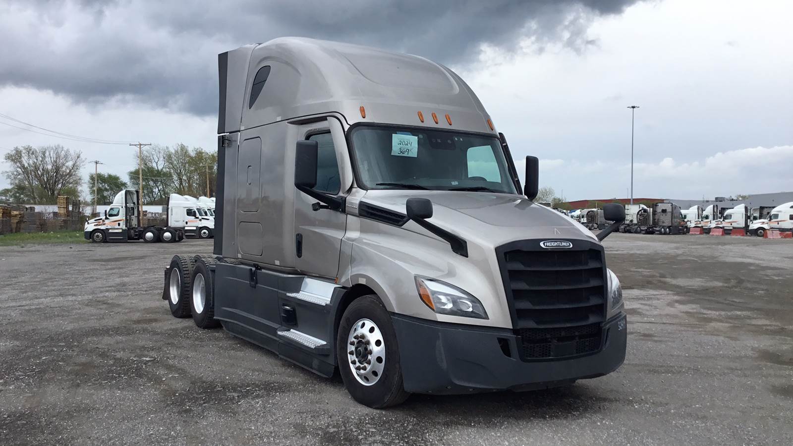 2024 Freightliner sleeper semi-truck