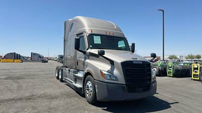 Freightliner Cascadia - 72" Raised Roof Double Bunk Sleeper, Detroit, Automatic, Battery Powered HVAC with Optimized Idle