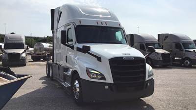 Freightliner Cascadia - 72" Raised Roof Double Bunk Sleeper, Detroit, Automatic, Battery Powered HVAC with Optimized Idle