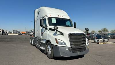 Freightliner Cascadia - 72" Raised Roof Double Bunk Sleeper, Detroit, Automatic, Battery Powered HVAC with Optimized Idle