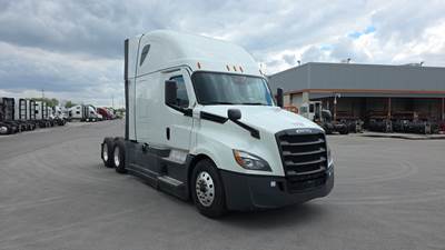 Freightliner Cascadia - 72" Raised Roof Double Bunk Sleeper, Detroit, Automatic, Battery Powered HVAC with Optimized Idle