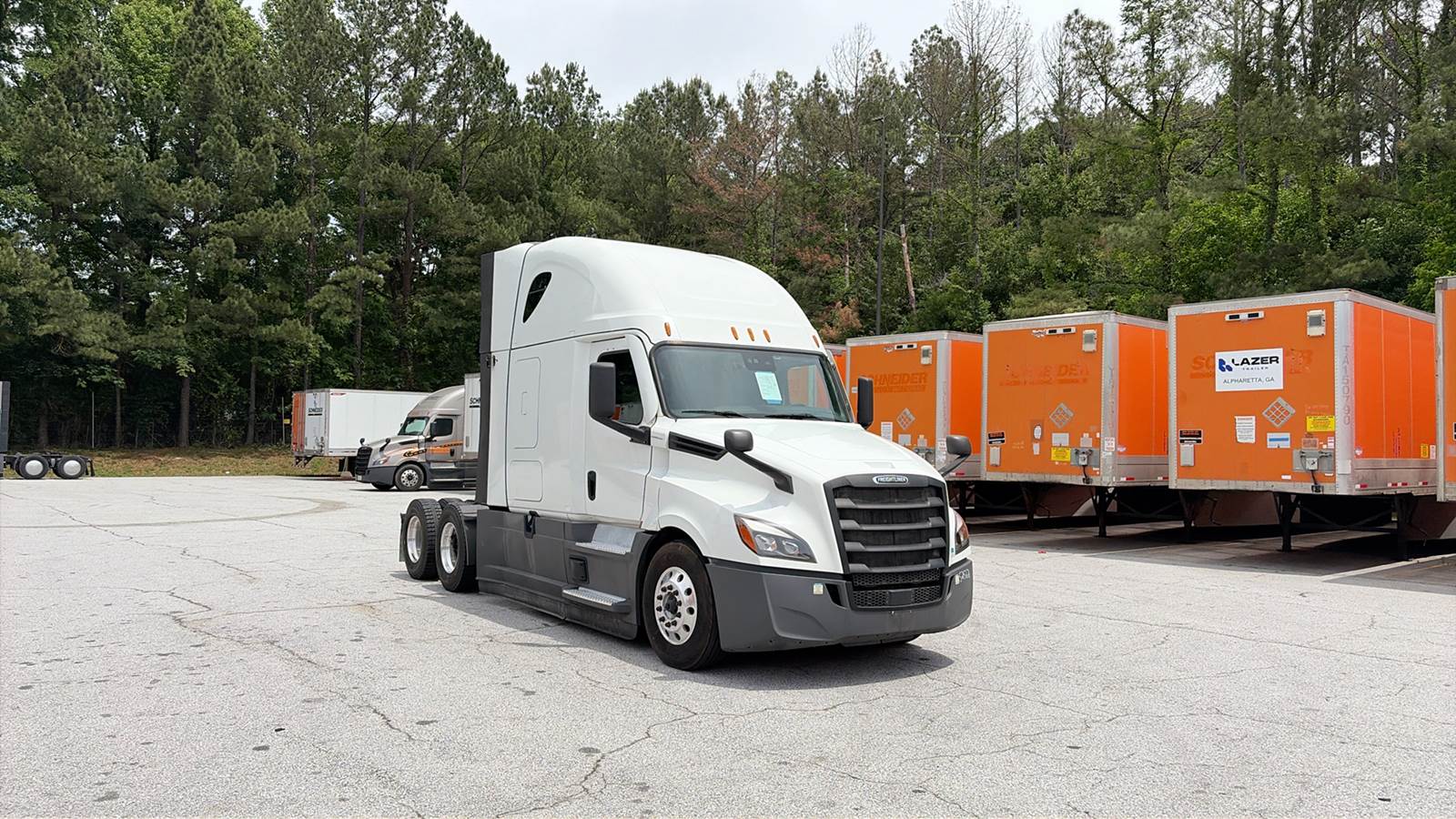 2022 Freightliner sleeper semi-truck