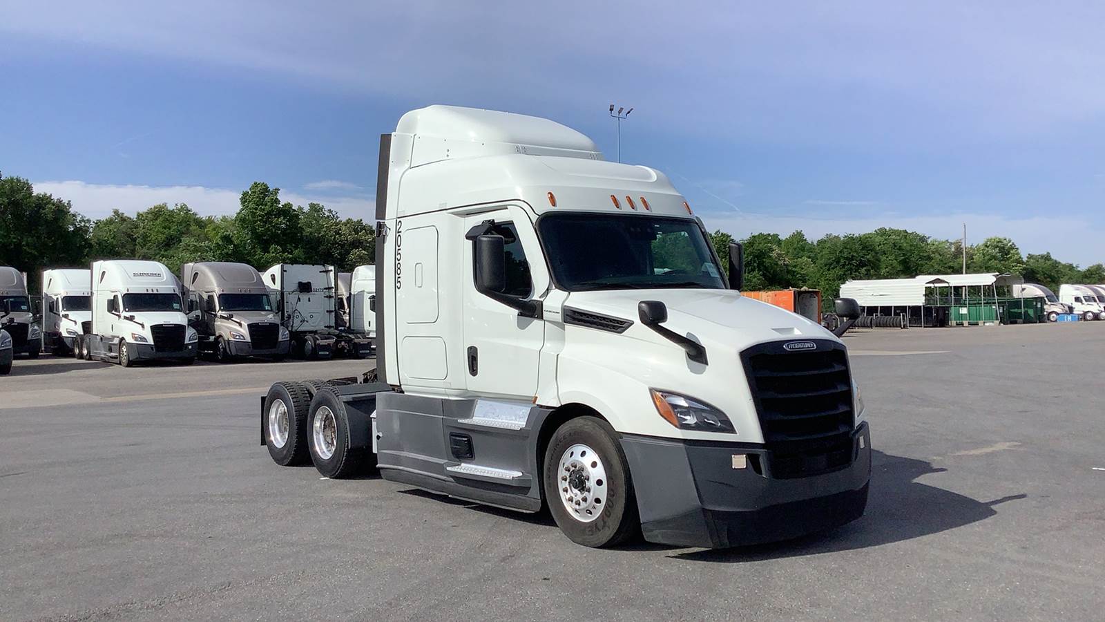 2021 Freightliner sleeper semi-truck