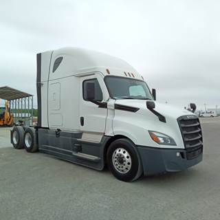 Freightliner Cascadia - 72" Raised Roof Double Bunk Sleeper, Detroit, Automatic, Battery Powered HVAC with Optimized Idle