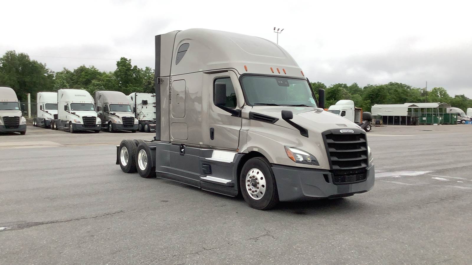 2022 Freightliner sleeper semi-truck